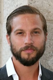 Foto de Logan Marshall-Green