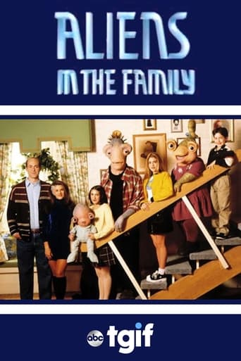 Poster de Aliens in the Family