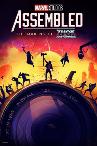 Poster de Marvel Studios Assembled: The Making of Thor: Love and Thunder